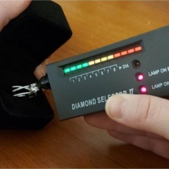 1 Carat Criss Cross Moissanite 925 Silver Engagement Ring - Picture 3 of 12